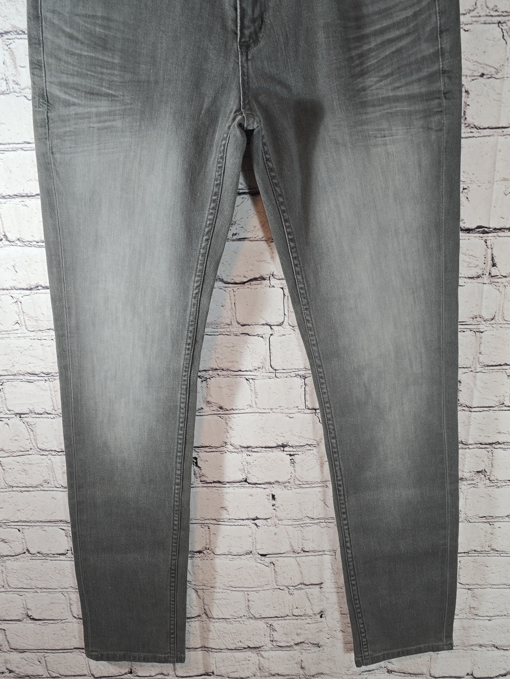 a.n.a Women's Light Gray Skinny Jeans Faded Wash Size 29/8 New - Picture 4 of 9